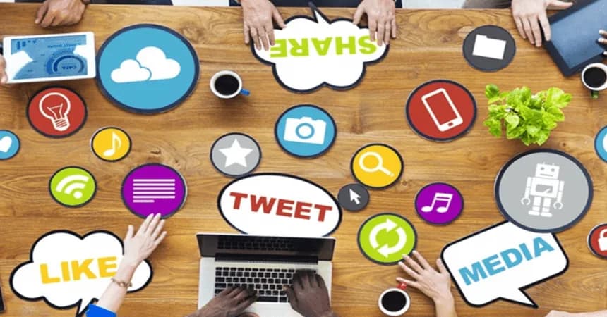 Social Media Community Management Review
